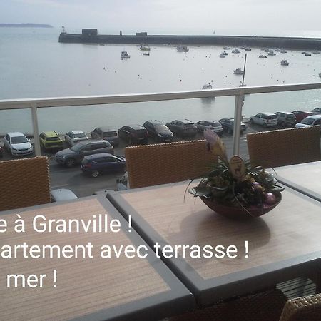 Magnifique appartement, face au Port de Granville, avec vue sur mer, à 200 m du centre ville. Extérieur photo